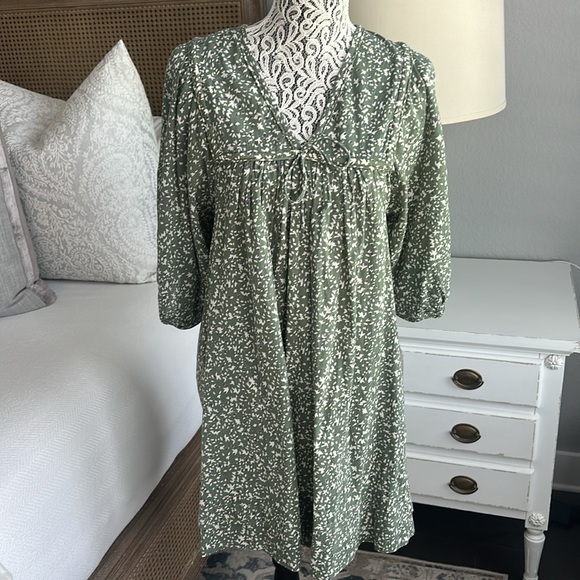 Mirth Belem Dress in Mint Field Flower - Picture 12 of 14